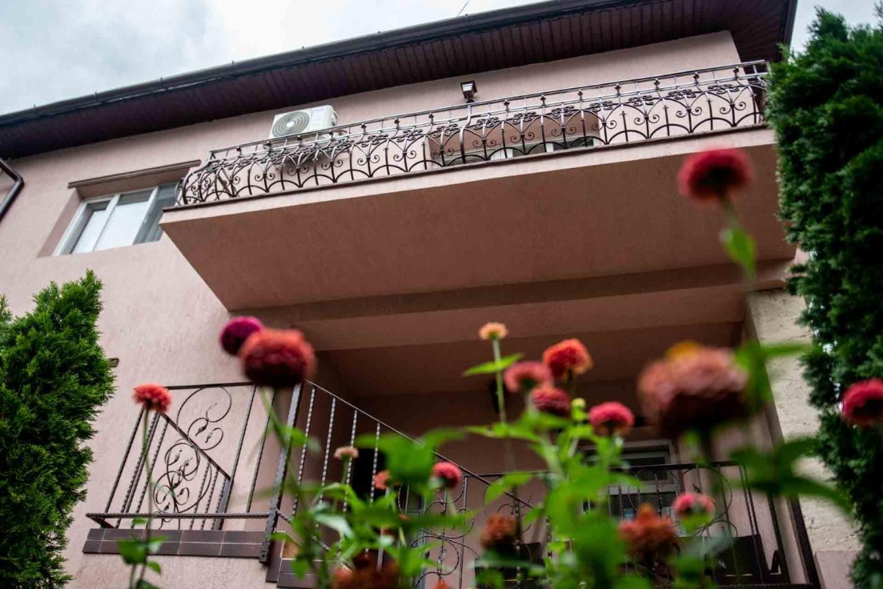 Hotel Casa Cattleya Târgu Jiu Esterno foto
