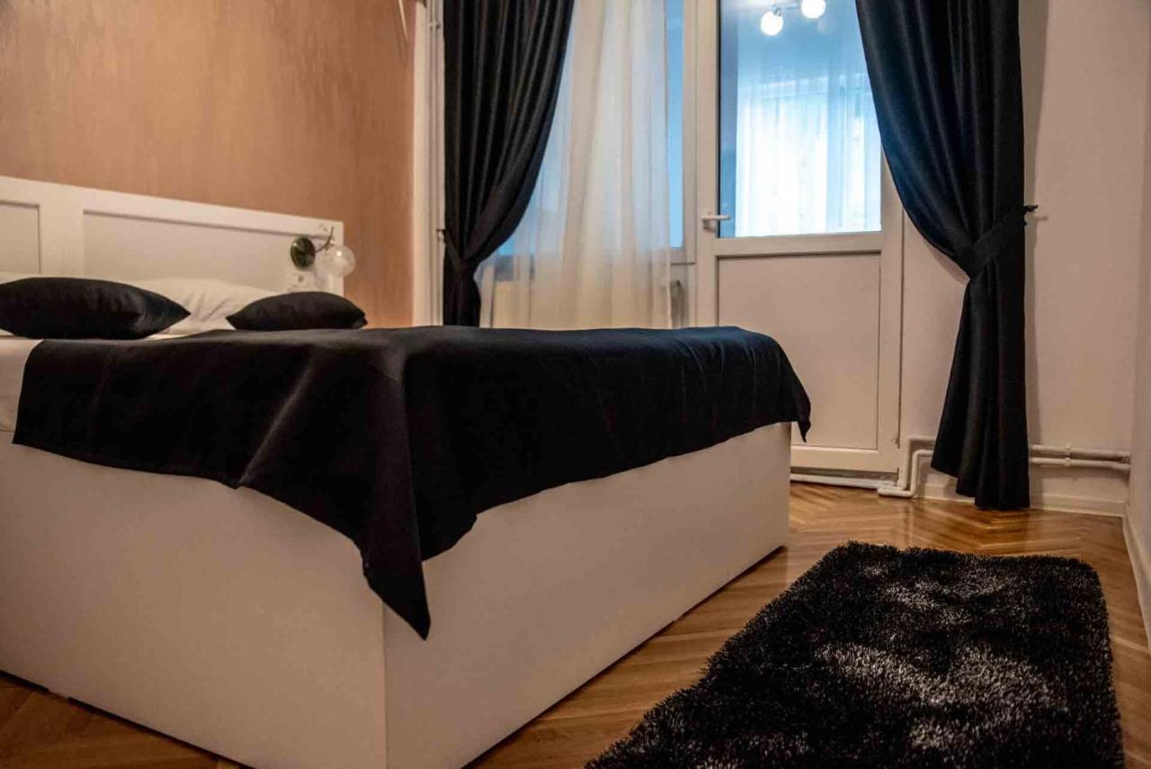 Hotel Casa Cattleya Târgu Jiu Esterno foto